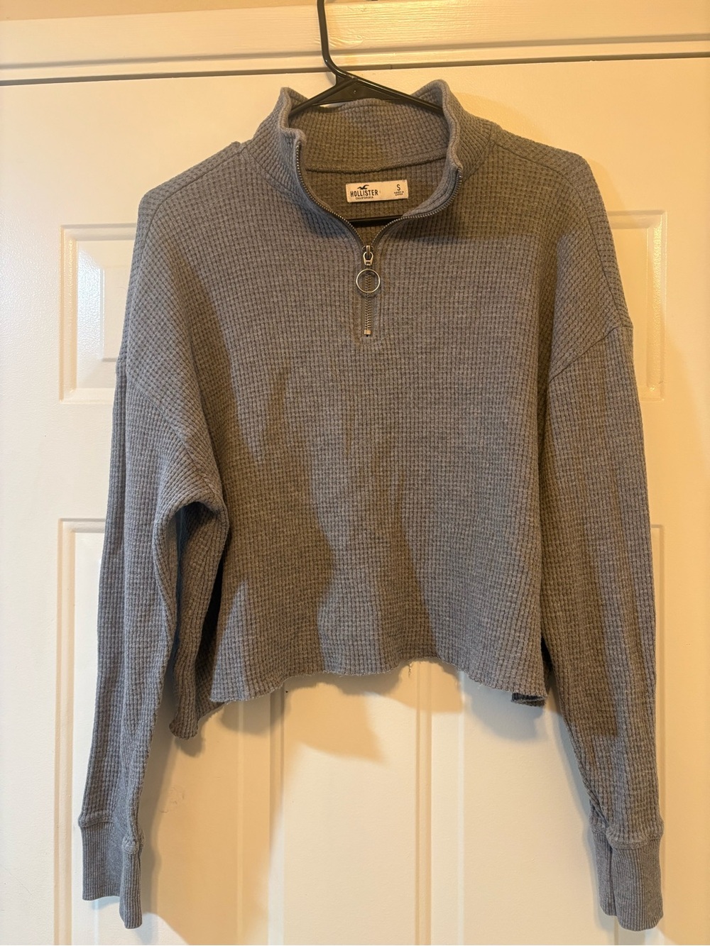 Hollister Gray Waffle-Knit Cropped Half-Zip Sweatshirt